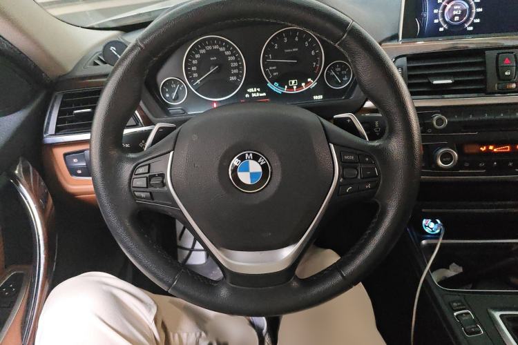Used BMW 3 Series 2014 320Li Luxury Design Package Steering Wheel