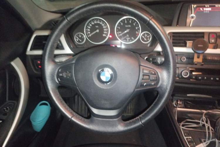 Used BMW 3 Series 2014 320i Sport Edition Steering Wheel
