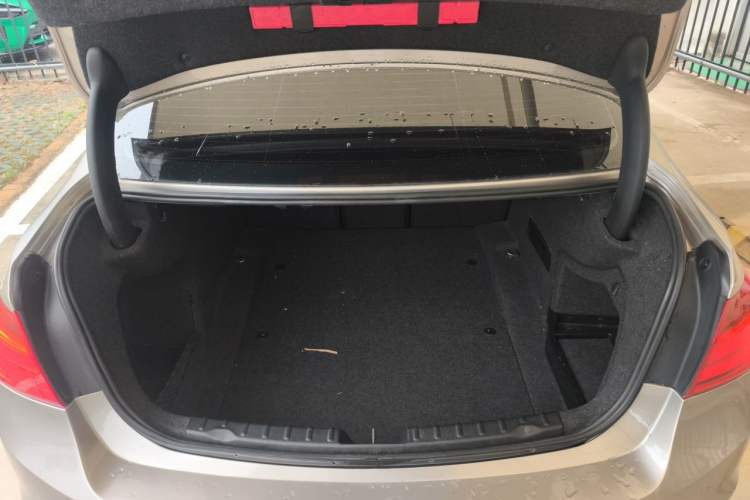 Used BMW 3 Series 2014 320Li Fashion Model Trunk