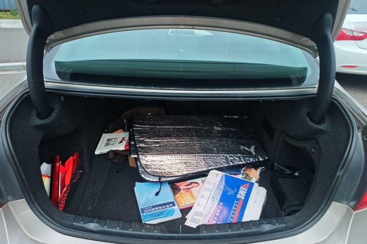 Used BMW 3 Series 2014 320Li Fashion Model Trunk