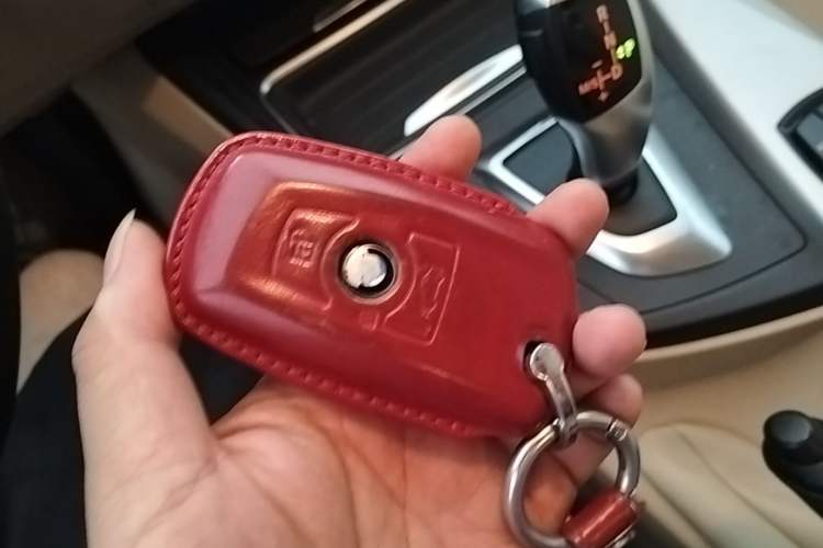 Used BMW 3 Series 2014 320i Active Edition Vehicle Key