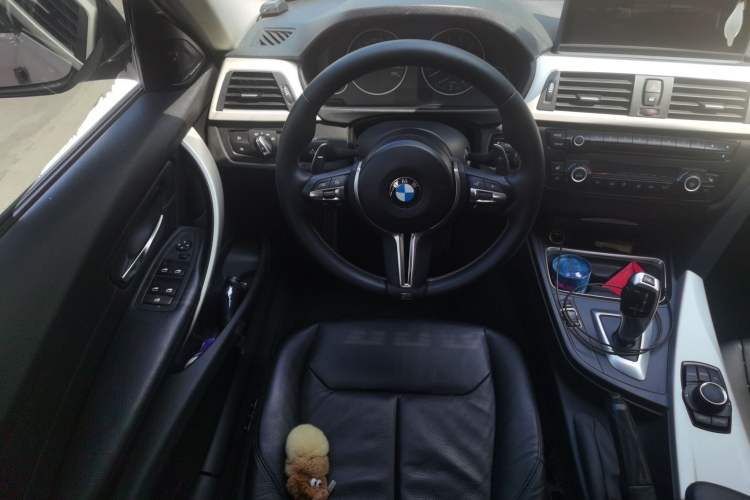 Used BMW 3 Series 2014 320i Sport Edition Steering Wheel