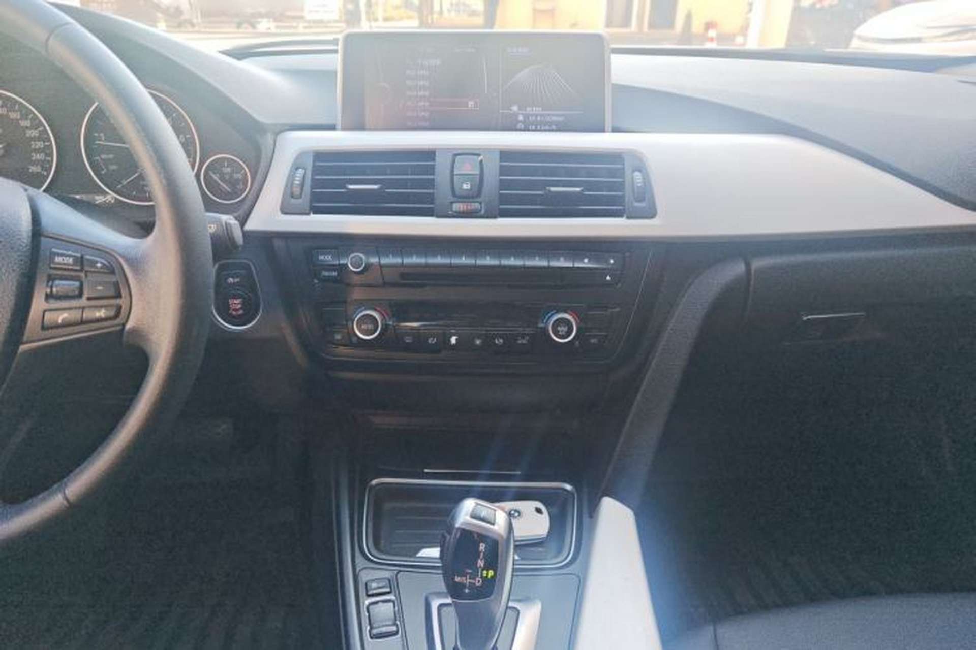 Used BMW 3 Series 2014 320Li Fashion Model Audio And AC Panel