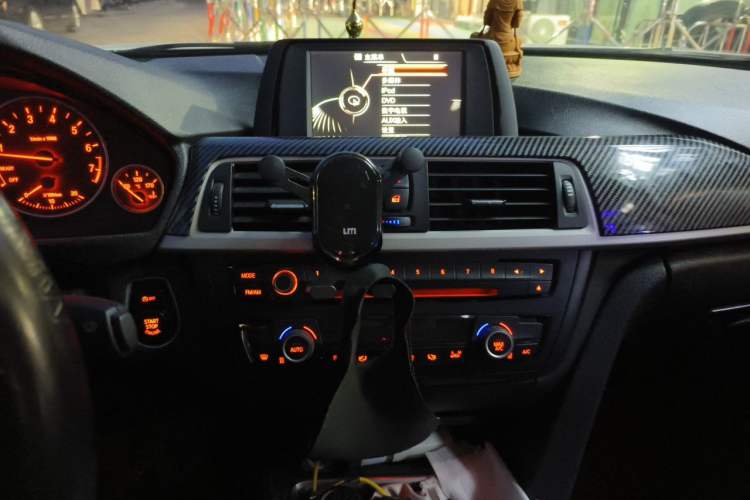 Used BMW 3 Series 2014 320Li Fashion Model Audio And AC Panel