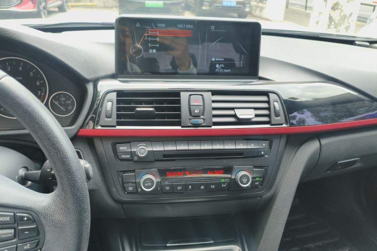 Used BMW 3 Series 2014 320Li Fashion Model Audio And AC Panel