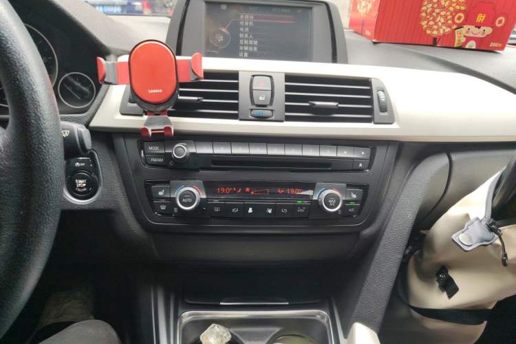 Used BMW 3 Series 2014 320Li Fashion Model Audio And AC Panel