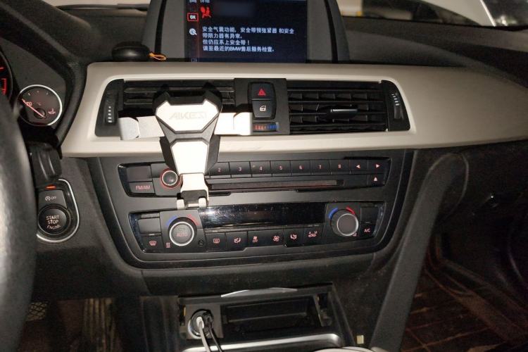Used BMW 3 Series 2014 320Li Fashion Model Audio And AC Panel