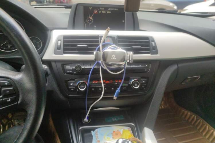 Used BMW 3 Series 2014 320Li Fashion Model Audio And AC Panel