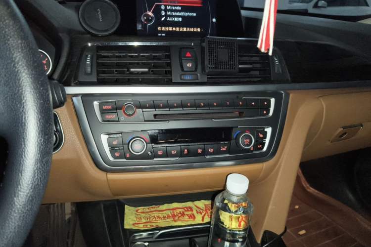 Used BMW 3 Series 2014 320i Sport Edition Audio And AC Panel