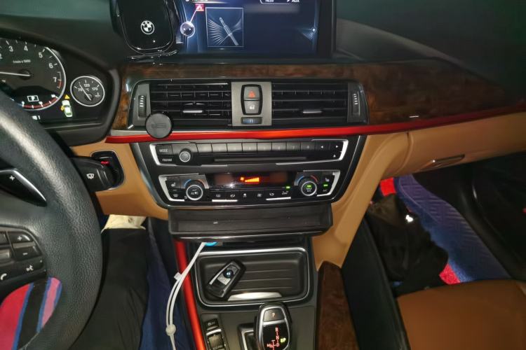 Used BMW 3 Series 2014 320Li Luxury Design Package Audio And AC Panel