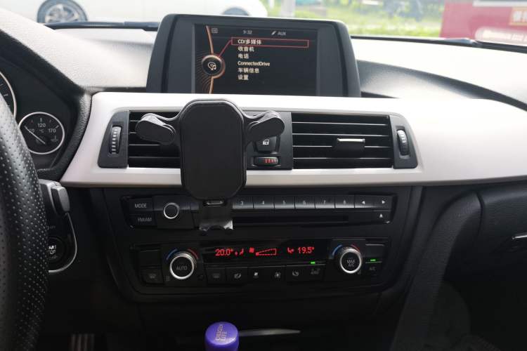 Used BMW 3 Series 2014 320Li Fashion Model Audio And AC Panel