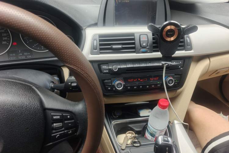 Used BMW 3 Series 2014 320Li Fashion Model Audio And AC Panel