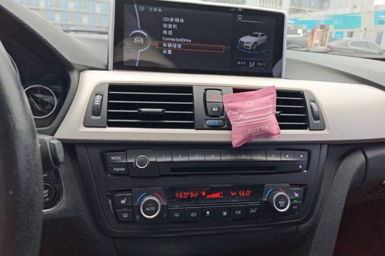 Used BMW 3 Series 2014 320i Sport Edition Audio And AC Panel