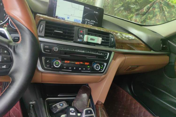 Used BMW 3 Series 2014 320Li Luxury Design Package Audio And AC Panel