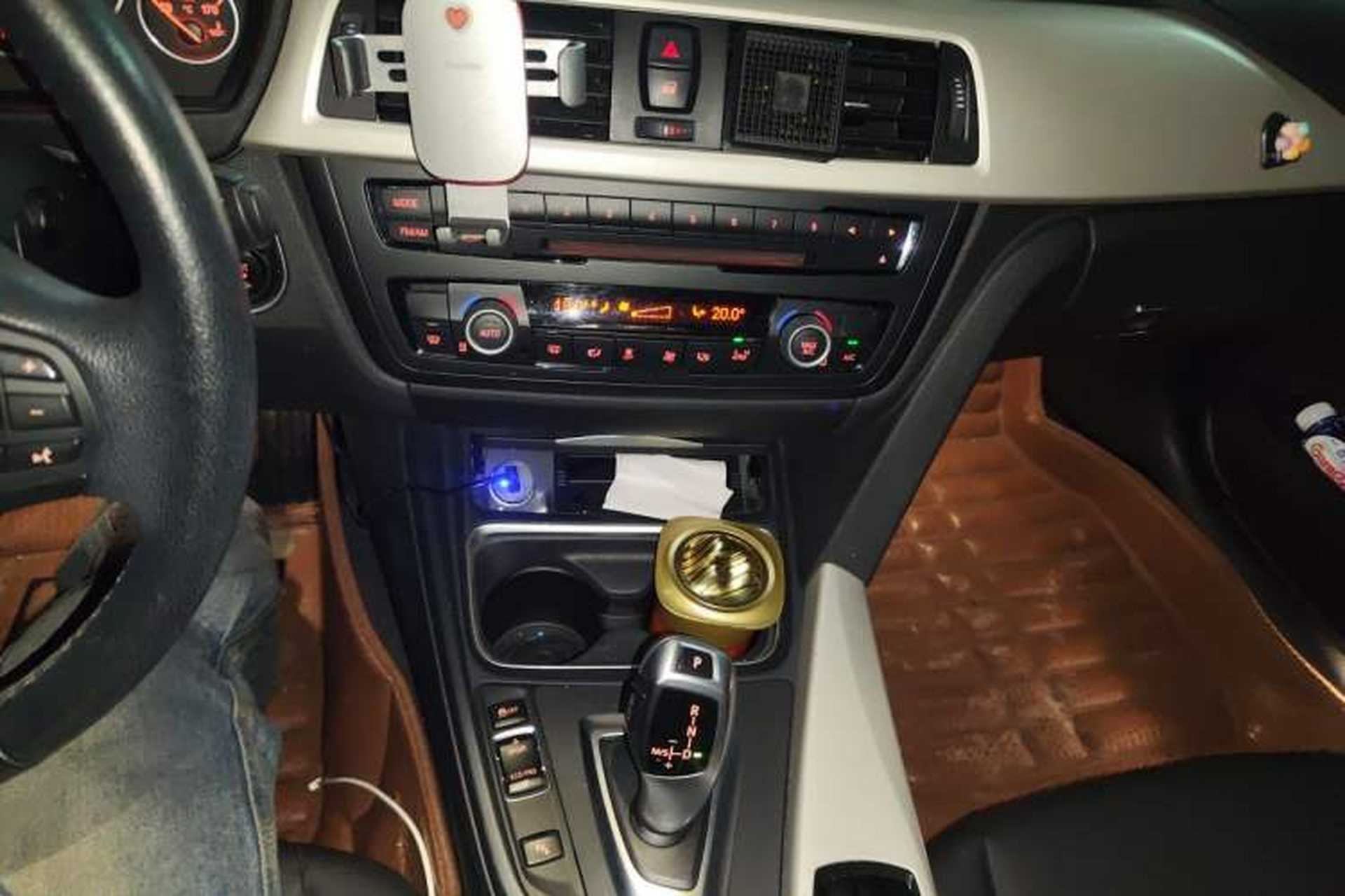 Used BMW 3 Series 2014 320Li Fashion Model Audio And AC Panel