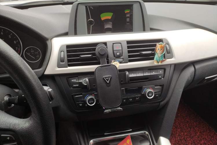 Used BMW 3 Series 2014 320Li Fashion Model Audio And AC Panel