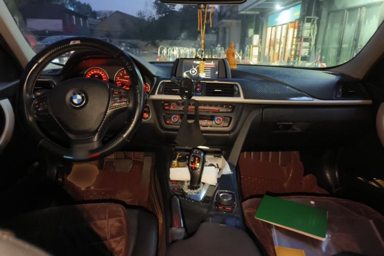 Used BMW 3 Series 2014 320Li Fashion Model Center Console