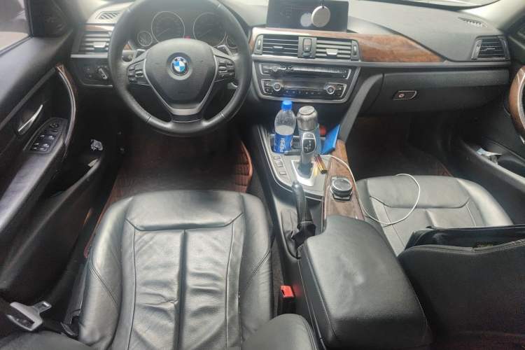 Used BMW 3 Series 2014 328Li xDrive Luxury Design Package Center Console