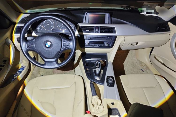 Used BMW 3 Series 2014 320Li Fashion Model Center Console