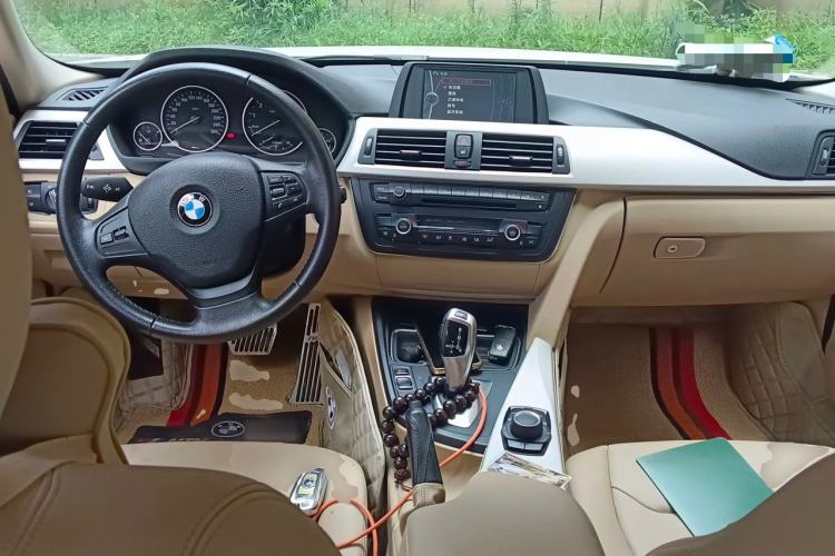 Used BMW 3 Series 2014 320Li Fashion Model Center Console