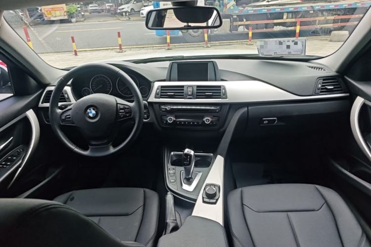 Used BMW 3 Series 2014 320Li Fashion Model Center Console