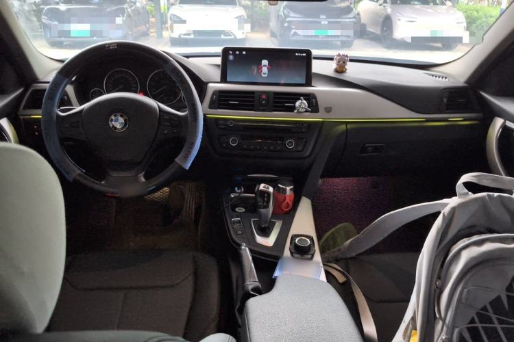 Used BMW 3 Series 2014 320Li Fashion Model Center Console