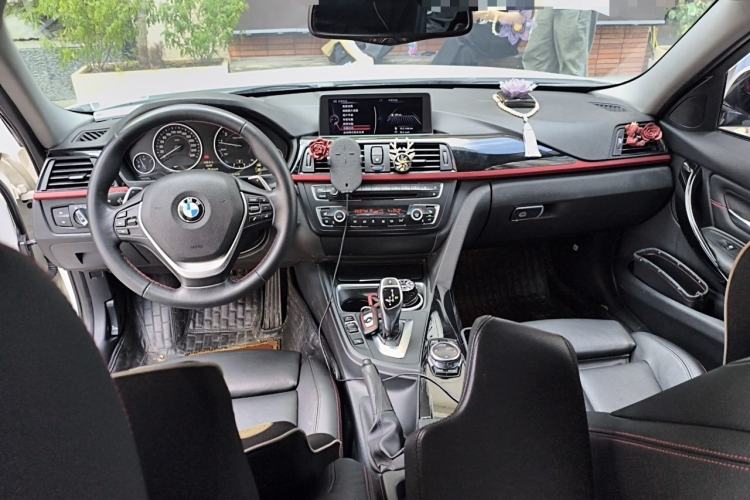 Used BMW 3 Series 2014 328i xDrive Sport Design Package Center Console