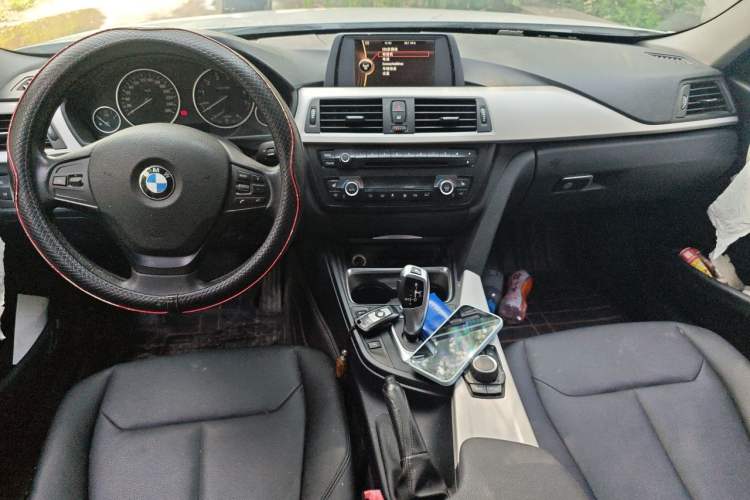 Used BMW 3 Series 2014 320Li Fashion Model Center Console