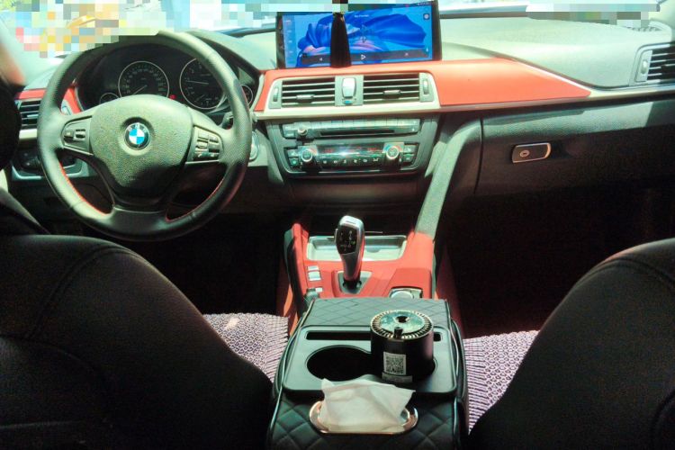 Used BMW 3 Series 2014 320i Sport Edition Center Console
