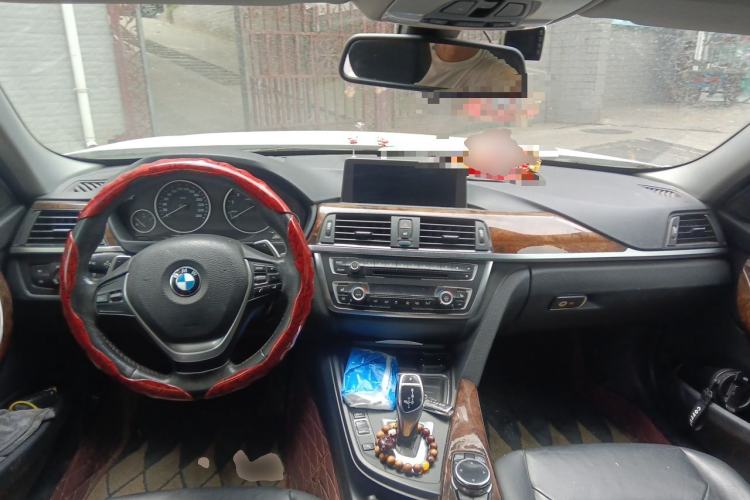 Used BMW 3 Series 2014 320Li Luxury Design Package Center Console