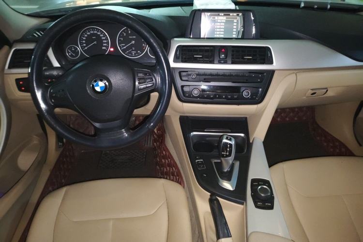Used BMW 3 Series 2014 320Li Fashion Model Center Console