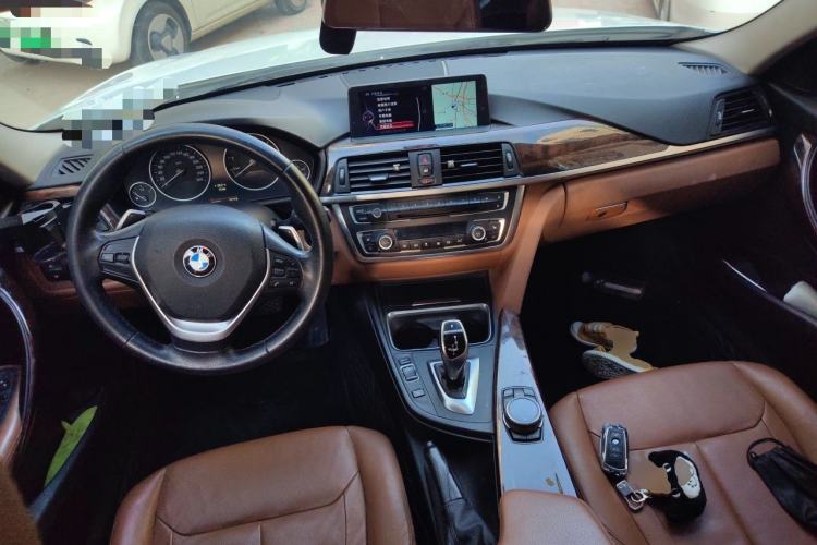 Used BMW 3 Series 2014 320Li Luxury Design Package Center Console