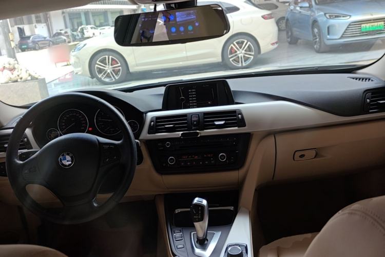 Used BMW 3 Series 2014 320Li Fashion Model Center Console