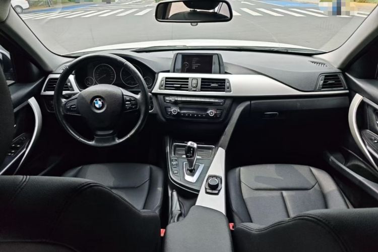 Used BMW 3 Series 2014 320Li Fashion Model Center Console