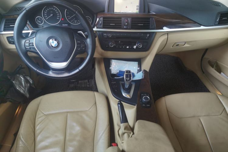 Used BMW 3 Series 2014 328Li Fashion Model Center Console