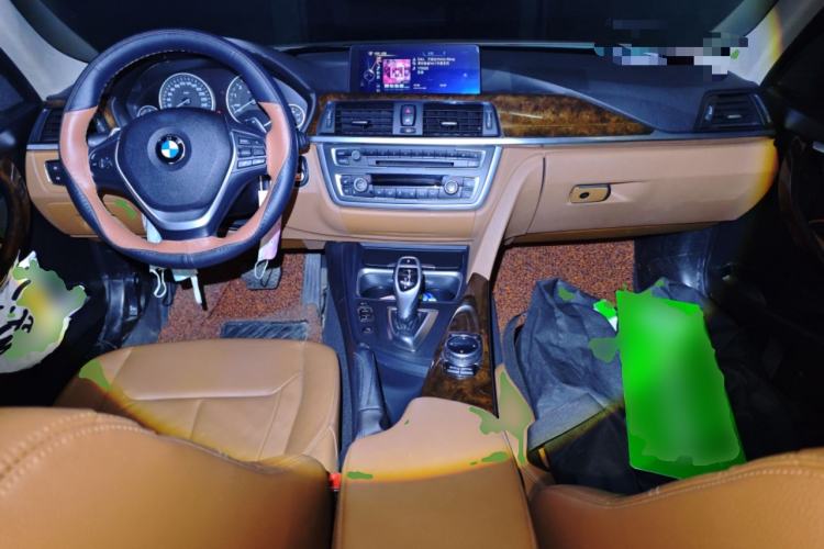 Used BMW 3 Series 2014 320Li Luxury Design Package Center Console