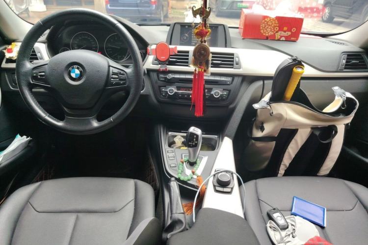 Used BMW 3 Series 2014 320Li Fashion Model Center Console