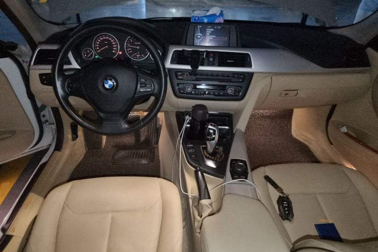 Used BMW 3 Series 2014 320Li Fashion Model Center Console