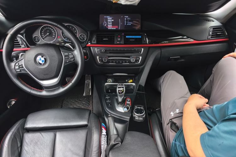 Used BMW 3 Series 2014 328i Sport Design Package Center Console