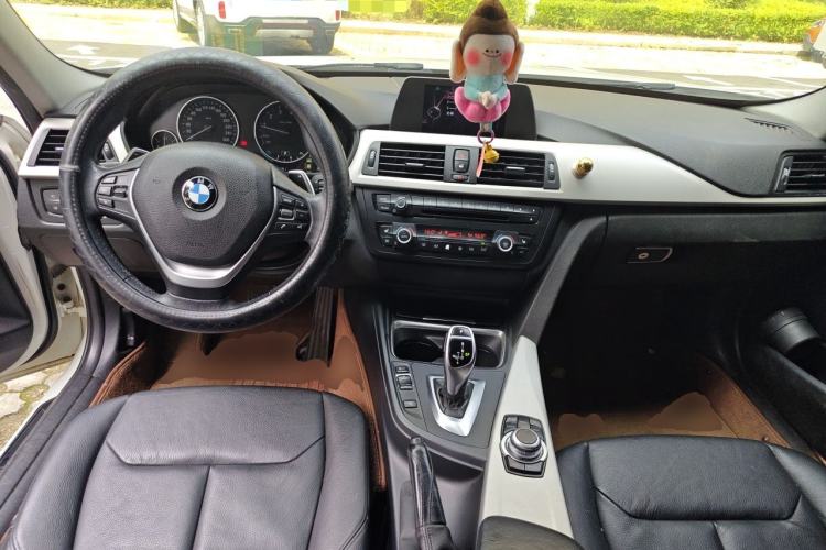 Used BMW 3 Series 2014 328Li xDrive Fashion Design Package Center Console
