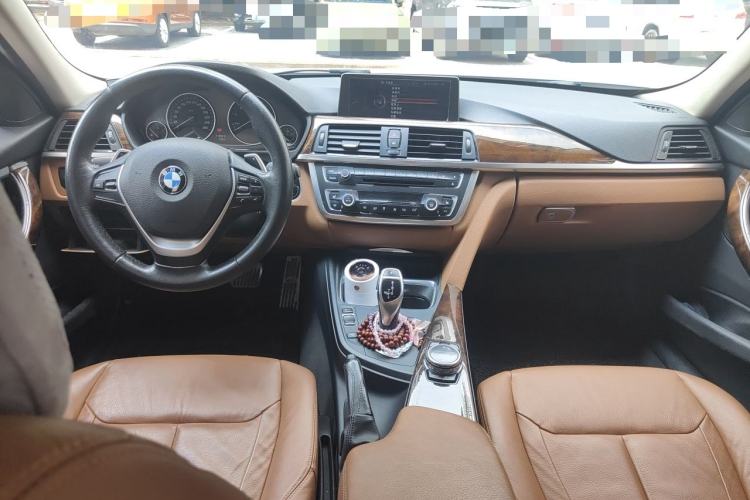 Used BMW 3 Series 2014 320Li Luxury Design Package Center Console