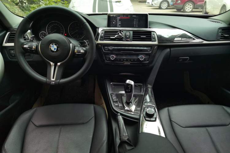 Used BMW 3 Series 2014 320Li Fashion Model Center Console