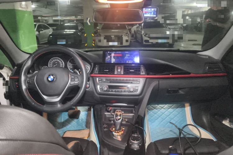 Used BMW 3 Series 2014 320i Sport Design Package Center Console