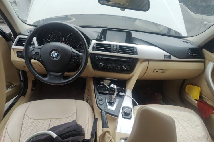 Used BMW 3 Series 2014 320Li Fashion Model Center Console