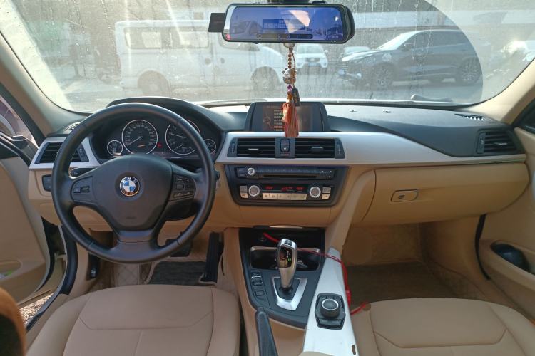 Used BMW 3 Series 2014 320Li Fashion Model Center Console