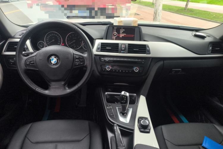 Used BMW 3 Series 2014 320Li Fashion Model Center Console