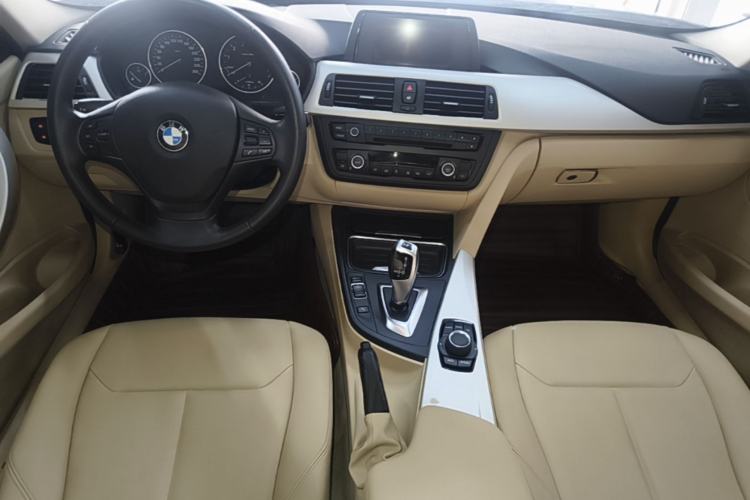 Used BMW 3 Series 2014 320Li Fashion Model Center Console