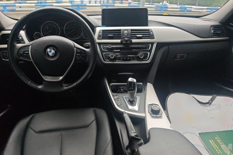 Used BMW 3 Series 2014 320Li Fashion Model Center Console
