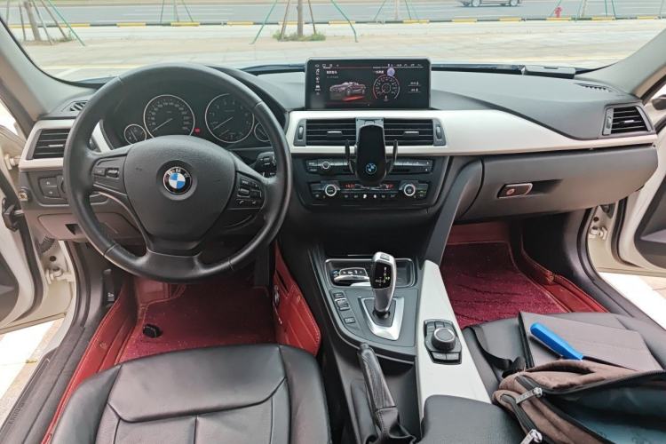 Used BMW 3 Series 2014 320Li Fashion Model Center Console