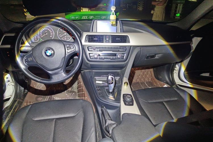 Used BMW 3 Series 2014 320Li Fashion Model Center Console